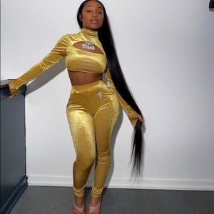 2  piece AUTHENTIC Gsuwoo “empress” set 2X(fits like a large)great as B-day fit!